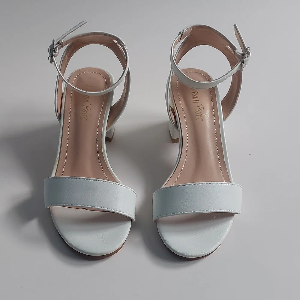Dream Pairs Gils White Block Heels Size 5‎